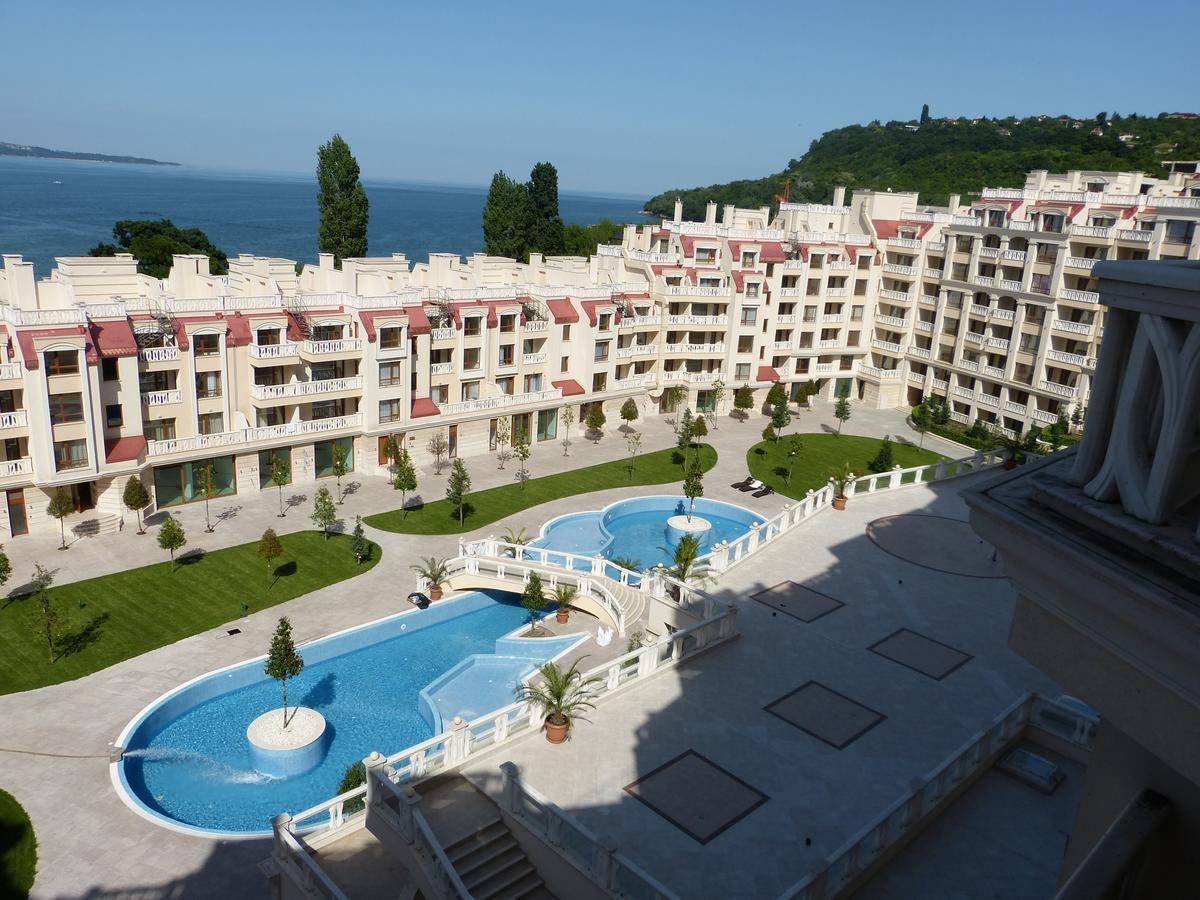 East From Paradise Apartment Warna Exterior foto